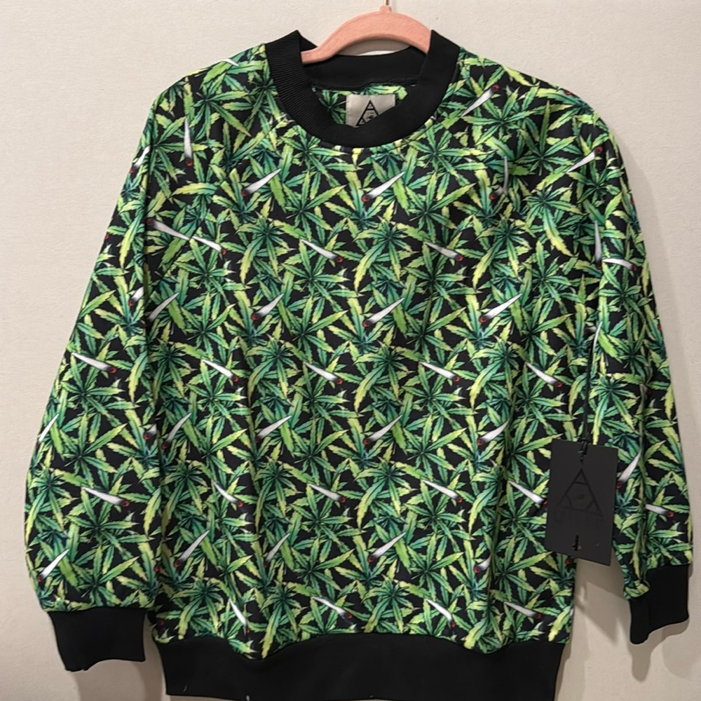 Unisex unit sweater